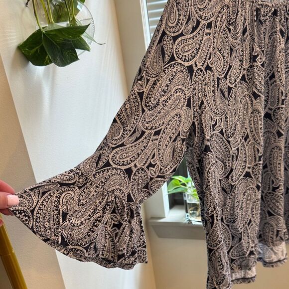 Michael Kors Black and White Paisley Blouse - Picture 4 of 7